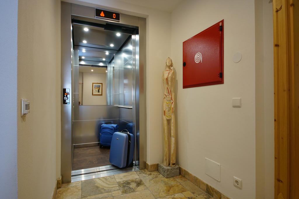 מלון קורברה אין בדיה Garni Tofana מראה חיצוני תמונה